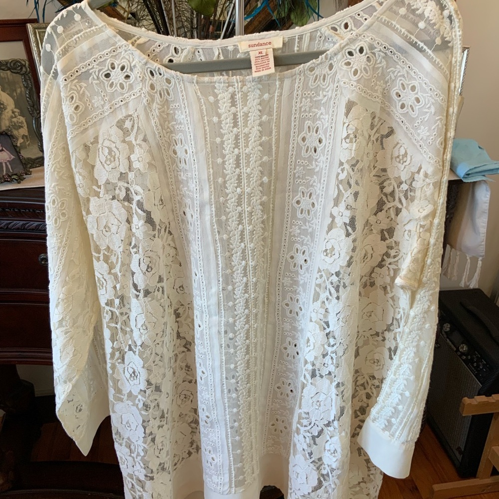 Sundance Elegant Cream Lace Tunic, XL, could be worn as a short dress. Like new.